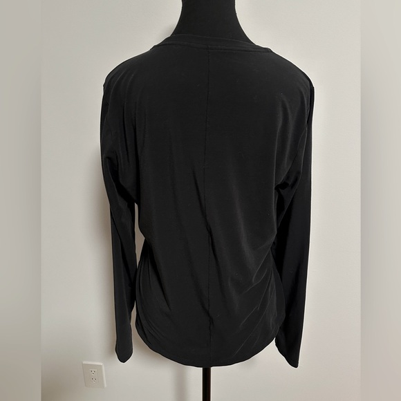 Nike quick dry top - Picture 2 of 3